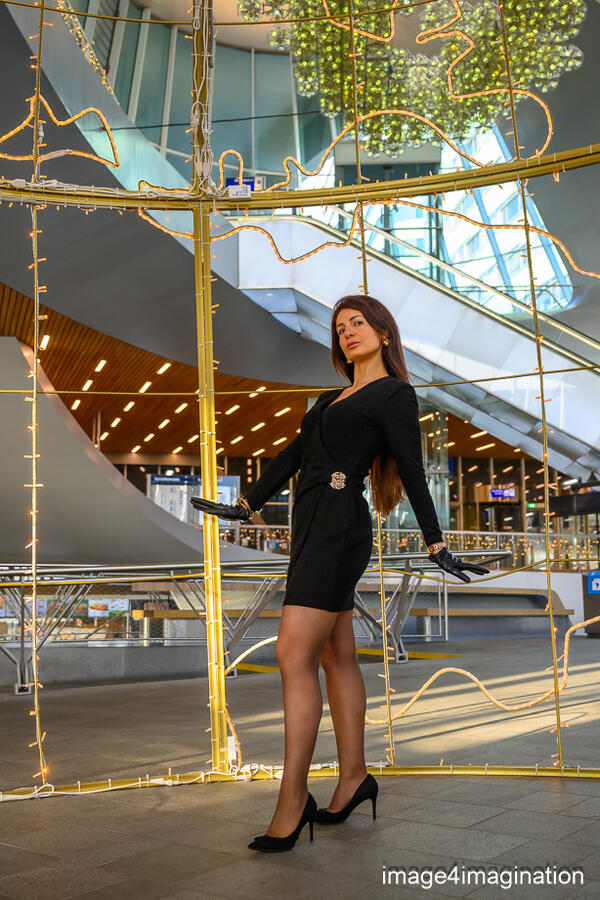 elitsa at central station arnhem - fotoshoot